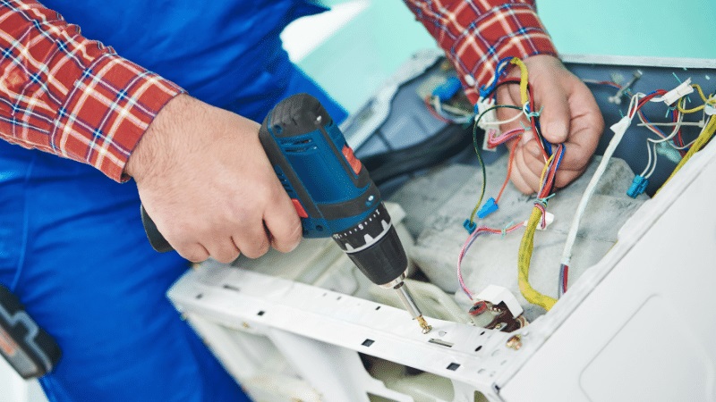 Turgutlu LG LG çamaşır makinesi kart tamiri – Su almama arızası orijinal parça ile giderildi. - Teknik servis örneği
